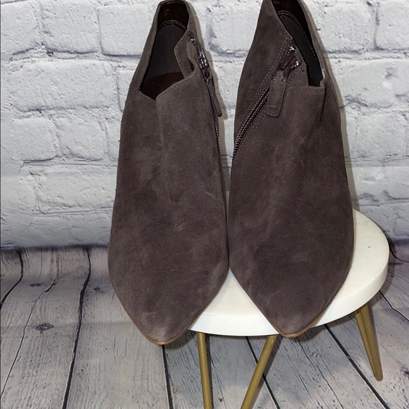 Cole Haan Dark Brown Suede Heeled Boots Sz 8 NWOB - Picture 3 of 10